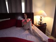 哥哥服用过量伟哥后需要继妹的阴道