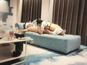 约战淫荡小骚货，里面穿者比基尼