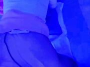 去姐姐的足浴店照顾她生意半个月没操她包间内撩的她欲火焚身一线天美穴一碰全是水