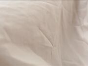 逼痒难耐的魅力少妇不断挑逗男人 终于鸡巴塞进了阴道