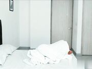 和骚货捉迷藏 我最终赢得比赛并得到了她的骚穴作为奖励