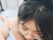 连体开档黑丝露脸小骚逼伺候小哥大鸡巴 深喉口交舔到蛋蛋