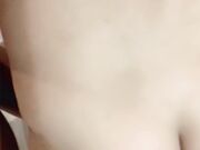 撩人小妖精青春靓丽白嫩小学妹多人大乱斗无套骑乘后入叠穴