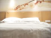 身材苗条的妹子 翘起屁股后入 啊啊啊呻吟娇喘诱人