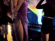 三亚富人圈真实约炮网红名媛泄密 顶级会所名媛盛宴 富哥们会所嗨完带回酒店啪啪