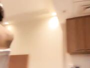 气质淫荡骚货母狗 和老外情人从浴缸暴插到床上