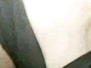 勾搭大奶人妻邻居趁她老公醉酒翻墙进去 狂舔大黑逼人妻忍不住呻吟不敢叫出声