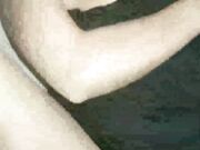 勾搭大奶人妻邻居趁她老公醉酒翻墙进去 狂舔大黑逼人妻忍不住呻吟不敢叫出声