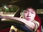 街头搭讪妹子连期朋友电话都不接富二代酒吧门口撩清纯妹当场开车带回家操