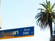 红发辣妹占领了大黑屌的每一滴精液