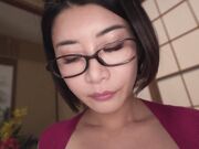 脾气暴躁的护理员机械般地为他套弄 直到他勃起得充血肿胀1