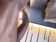黑人强奸高中门事件完整版 插入瞬间叫声痛苦 但身体却很享受
