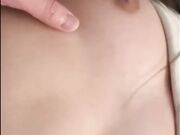 兽父乱伦放学操女儿 清纯女儿粉逼嫩鲍被兽父大屌后入啪啪 撑满蜜穴