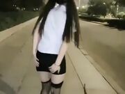 户外露出勾引 黑丝一线天母狗在大街全裸勾引陌生人 主人的任务