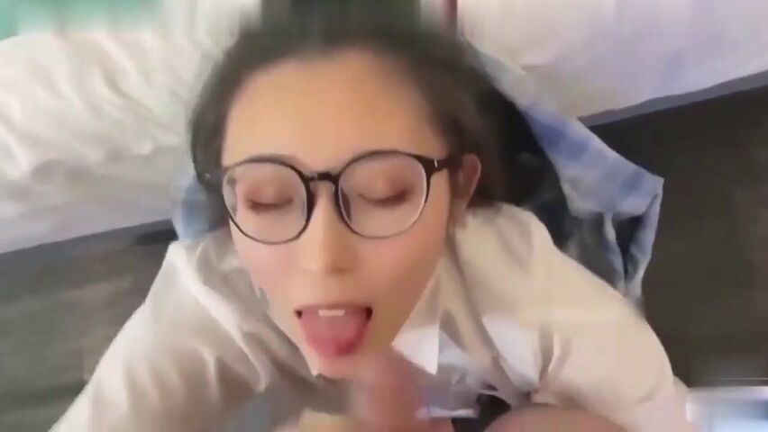 极品学院派女神JK制服淫荡思雨