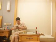 换妻探花 33岁良家夫妻 色情游戏 交杯酒调情