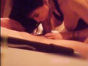 高颜值气质外围女超强的嘴上功夫舔鸡巴里出的水太诱人这口活定力不强的得秒射