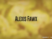 The Nest Is The Best 骚母亲在儿子面前吃他朋友的大鸡巴