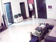 各种居家隐秘私生活TP露出大合集蹲在床上操媳妇和在客厅抱着媳妇边走边草的夫妻是真猛啊