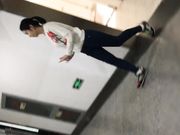 潜入医学院女厕偷窥毛好多啊