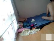 带着孩子玩换妻游戏小宝贝围观