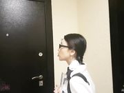 来租房的学生妹跟房东大叔搞起来了