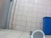 美女如云的思密达蹲厕固定偷拍背影美女