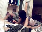 水滴偷拍口活不错的大奶骚媳妇趴在电视前被干到说不要