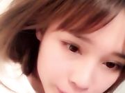 高颜值清纯萌妹KIKI黑色鸡鸡抽插自慰到高潮喷水