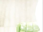 网红妹子在网吧玩露出被隔壁小伙发现了直接硬来掏出鸡巴就吃