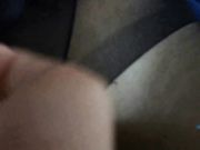 闷骚眼镜妹子穿上黑丝被男友用手指抠出水吹硬鸡巴就骑上去