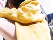 美女小泡泡户外户外直播塞着跳蛋到处走各种姿势发骚