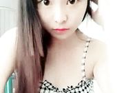 年轻嫩妹主播 奶子又大又圆又挺 给炮友口交 小穴特写 很是诱人 720P高清