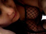 饥渴疯狂教室里跪舔男友J8 喜欢吃男友的肉棒津津有味