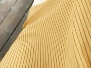 漂亮气质美女主播约粉丝到景区凉亭野战听着女主播的呻吟忍不住不小心内射了