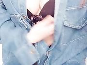 最新宅男福利微博红人极品嫩妹麻酥酥呦黑丝play牛仔服配黑丝超级诱人大乳头都搞硬了