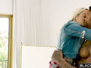 美女奶子浑圆肉肉身材极品插入抽插停不了啊