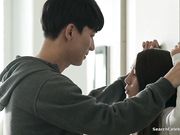 柳吉元和韩娜在她的房间里疯狂