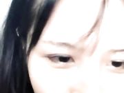 妹子胡萝卜带套椅子自慰抽插抖动奶子