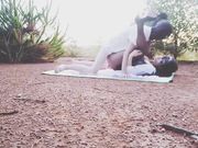 网络红人VV姐大清早穿着黑色蕾丝裤袜高跟和炮友乡下田间的丛林野战108P高清无水印