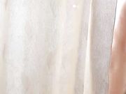 颜值不错苗条红唇妹子双人啪啪 脱光光口交舔JJ上位后入抽插