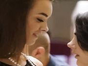 派对上的双性恋