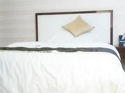 老哥探花约了白衣熟女啪啪 口交后入大力猛非常诱人