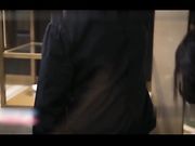 寂寞美少妇卧室手淫洗澡时勾引管家