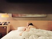 大屌猛男爆插体型较小漂亮的年轻小美女,各种姿势狠狠干