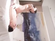 胖男老哥约了个白衣丰满少妇，穿上黑丝抠逼调情骑乘猛操