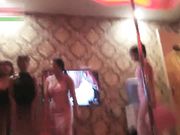 冬瓜哥水疗会所选秀挑了个19岁模特身材的美女讲述自己下海的经历很有趣-1