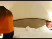 身材瘦小女孩为了几百元酒店被强壮大叔疯狂操B,从内裤就可以看出美女还很纯,干的真狠实在看不下去了！