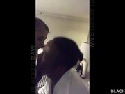 极品娇嫩小美女被大黑吊无套内射