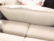 和男友沙发大战300回合 无套拽头发后入爆操 口爆颜射 (1)